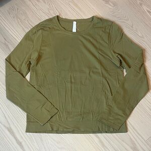 Athleta In Motion Olive Seamless Top